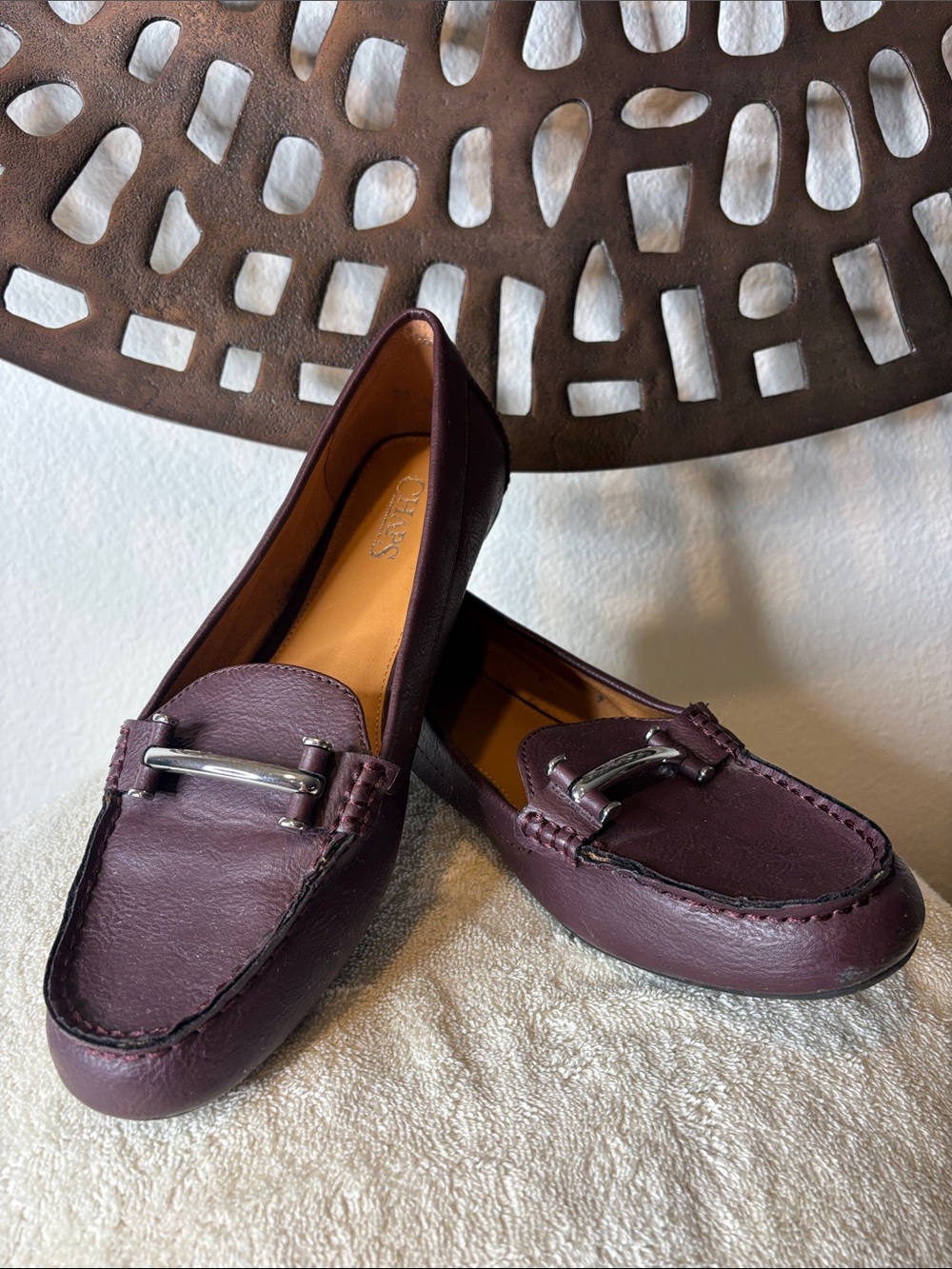 👠Comfort Loafers Women's 10B Chaps Burgundy Leather Silver Bit Slip On Connie👠